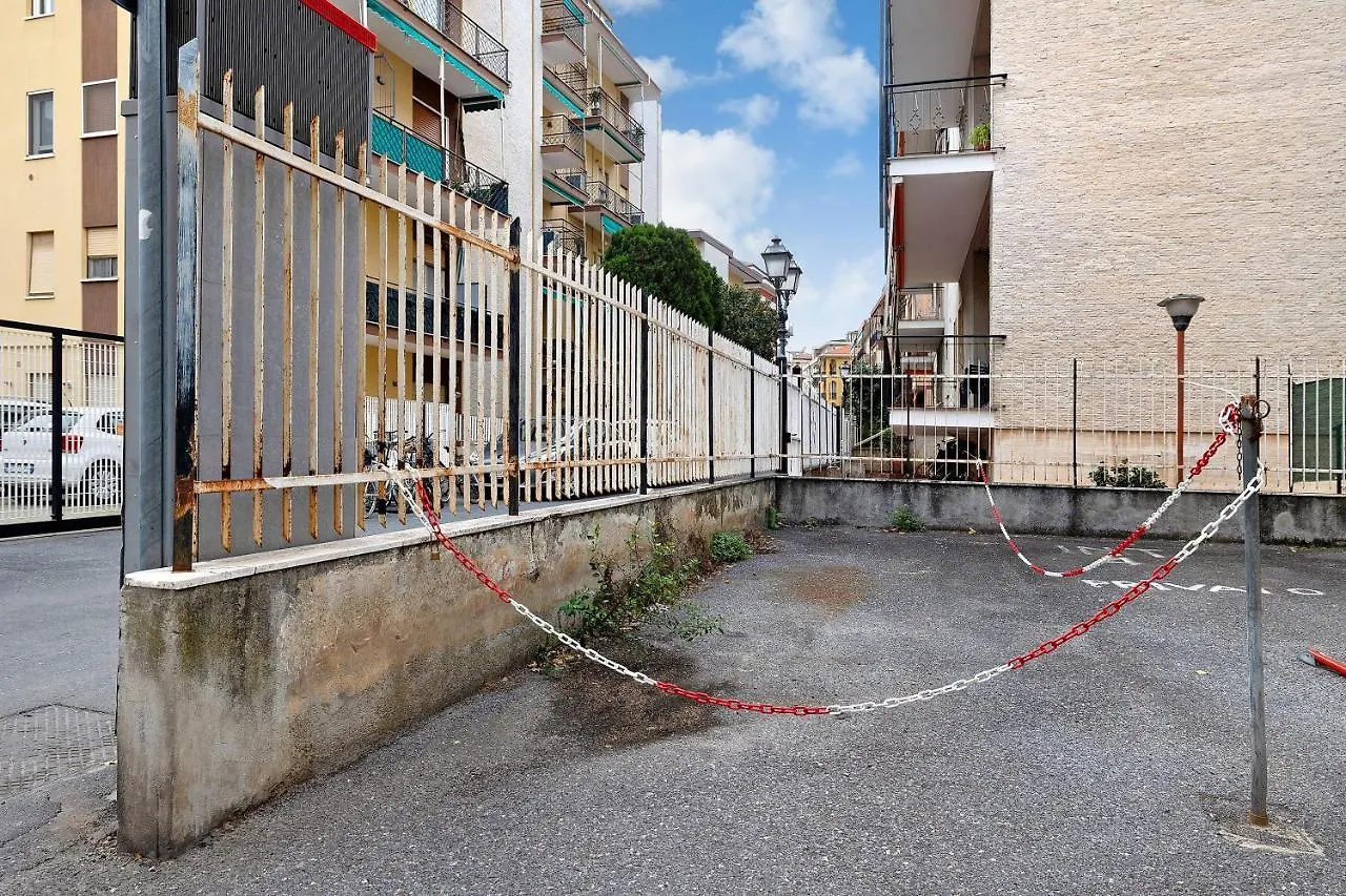 Casa Rosso Melograno Apartment Alassio