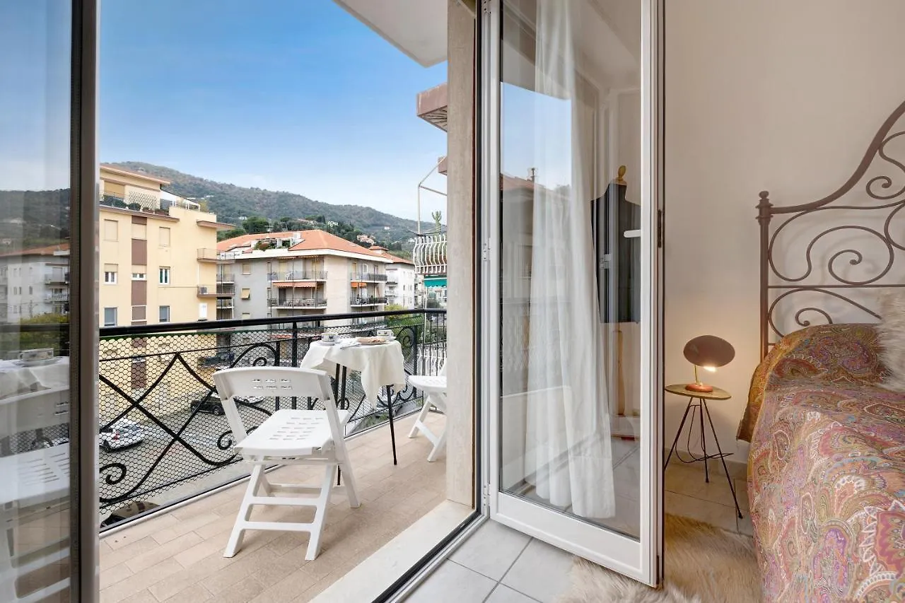 Casa Rosso Melograno Apartment Alassio